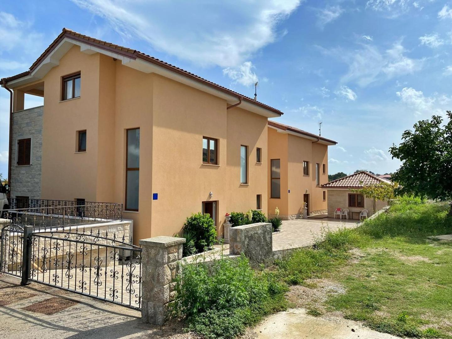 Villa Rebeka Сило Экстерьер фото